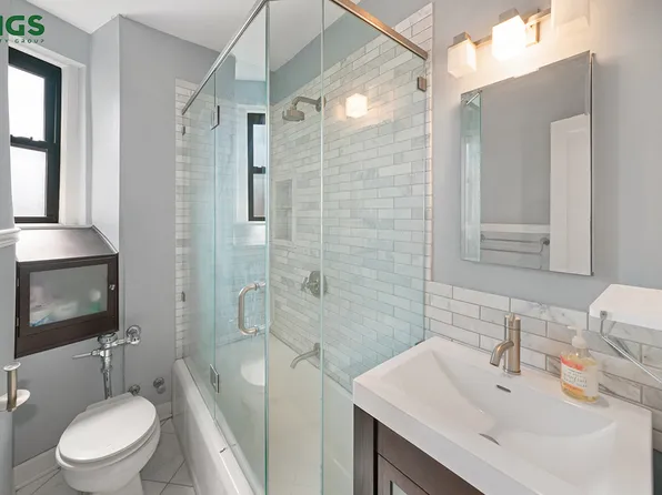 50 Lefferts Avenue image 7 of 10