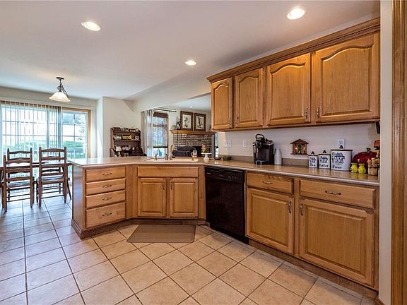 4th image of 6028 Courtland Dr