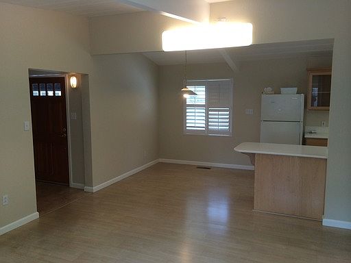 3rd image of 668 Loma Verde Ave