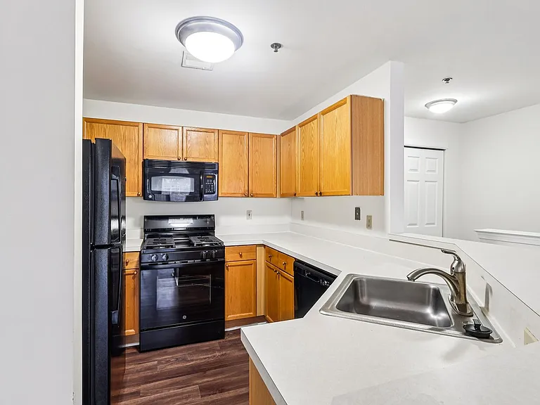 Autumn Park Apartments — Photo 21
