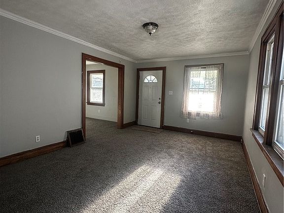 4th image of 535 Mohawk Ave