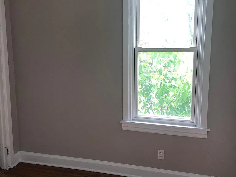 2314 W Winnemac Ave #2R — Photo 8