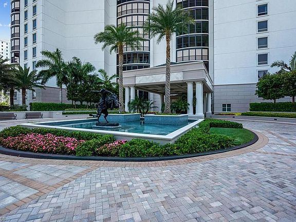 3rd image of 8665 Bay Colony Dr APT 204