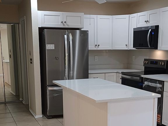 5th image of 5439 Kenwood Dr