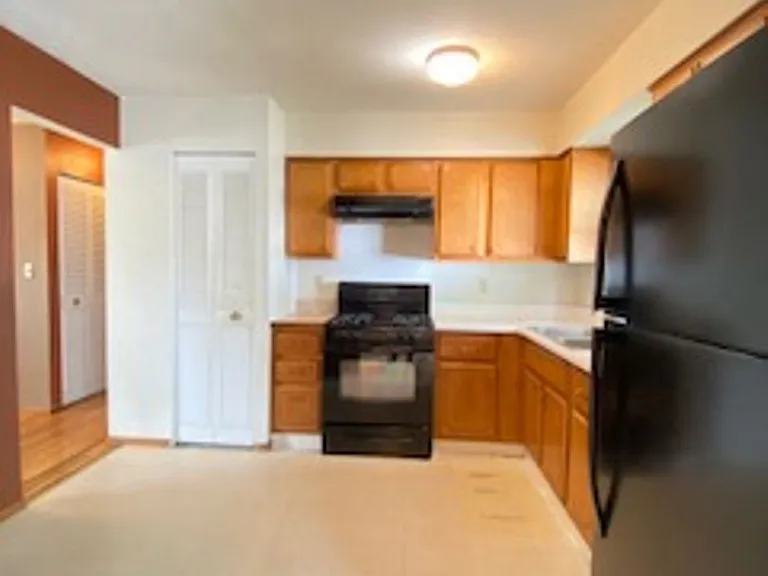 2637 Frances Ave — Photo 6