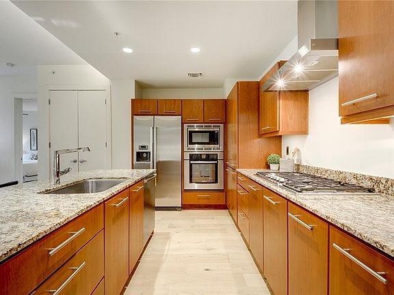 3rd image of 210 Lee Barton Dr Unit 213