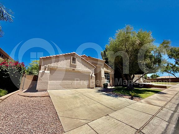 2nd image of 826 W Carob Dr