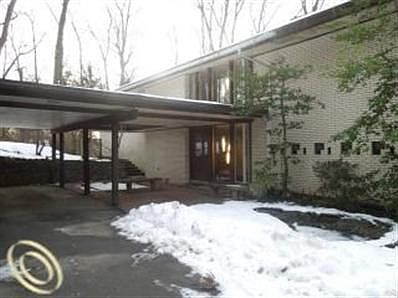 2nd image of 1350 Juniper Ln