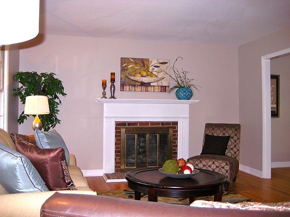 Masonry fireplace