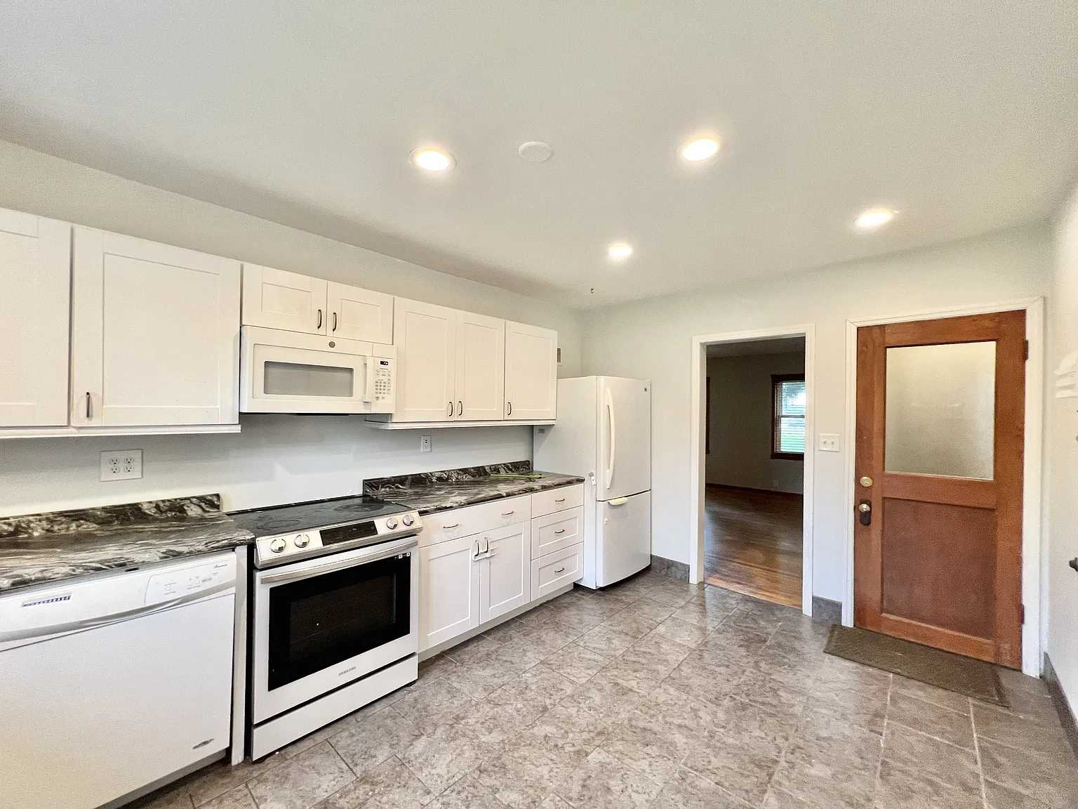 725 Pflaum Road - 1 — Photo 4