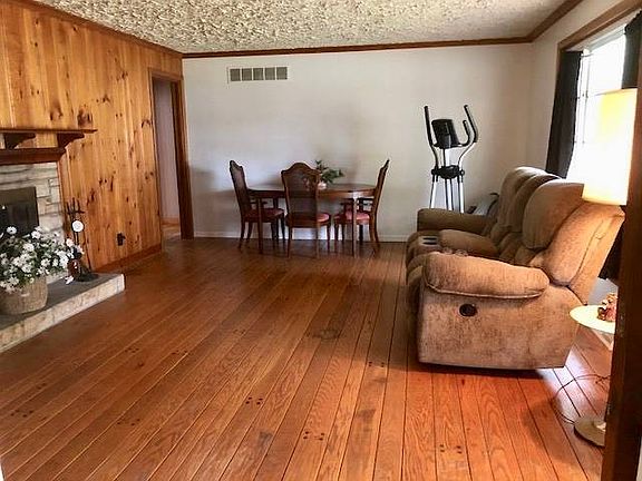 2nd image of 3755 Sunnybrooke Dr