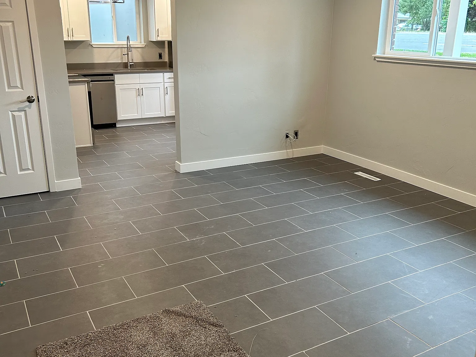 2 bed, 900 sqft, $1,599 — Photo 1