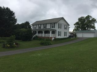 515 E Main St, Willis, VA 24091