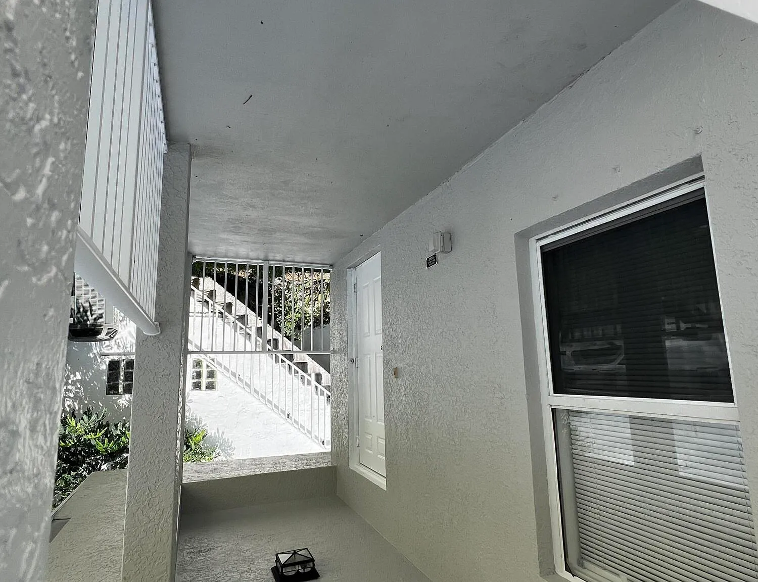 2 bed, 1.0 bath, 833 sqft, $1,950 — Photo 2