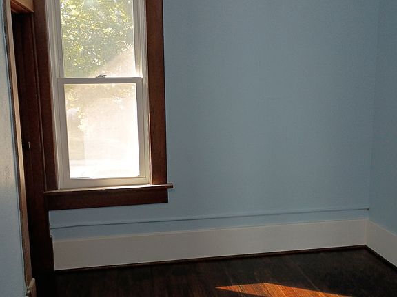 3rd image of 1720 Market St #3