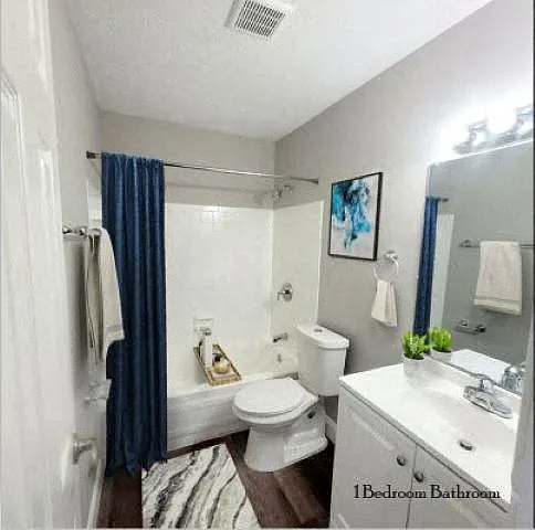 The Hub at Nora — Photo 15