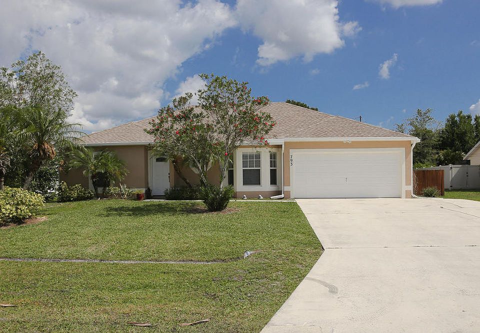 1st image of 793 SE Fallon Dr