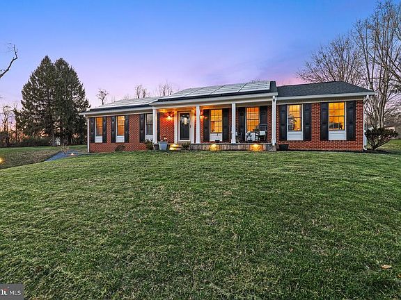 3rd image of 1807 Bordeaux Ct