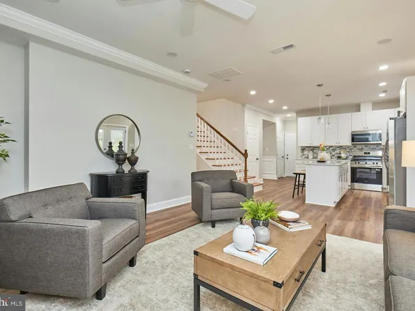 6323 Everglades Dr, Alexandria, VA 22312