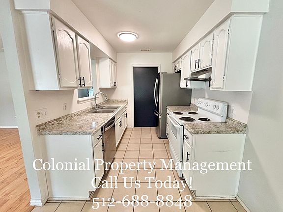 5th image of 1404 Meadows Dr