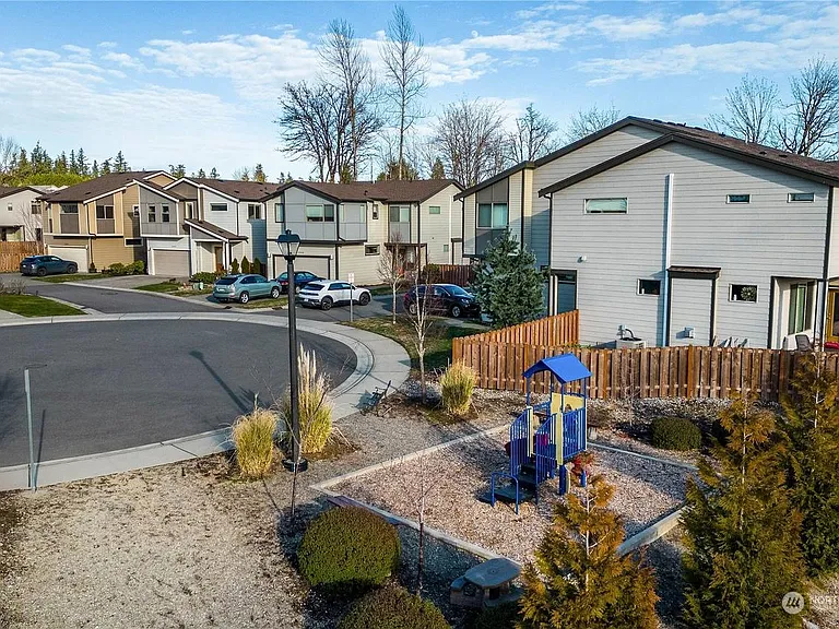 22604 SE 284th Ct — Photo 36