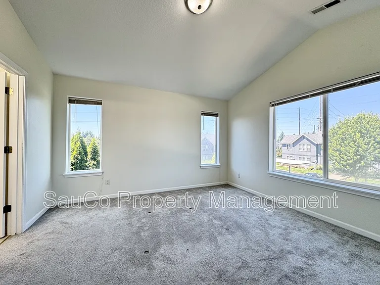 7839 NE Kian Ln — Photo 11