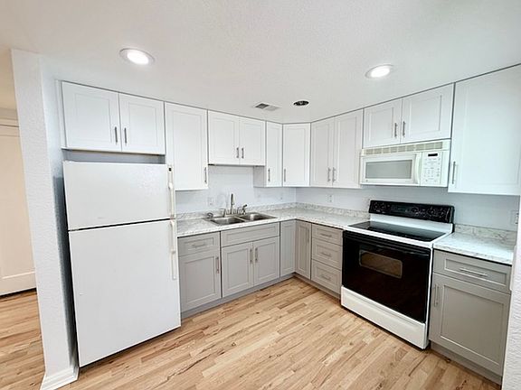 4th image of 7360 Orchard Ct