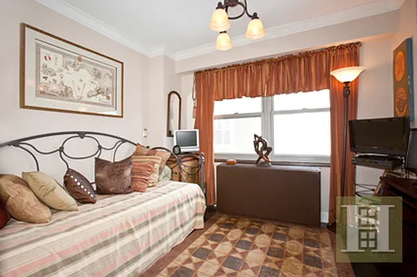 Sold by Halstead Real Estate | media 10