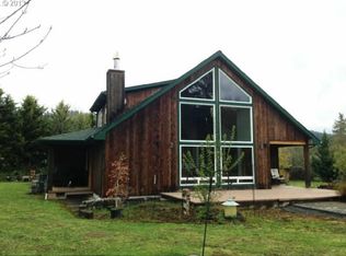 43814 Greenwood Village Dr, Leaburg, OR 97489