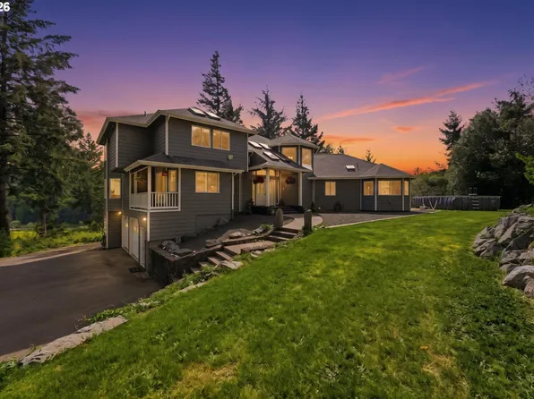 95037 Haynes Way Ln, North Bend, OR 97459