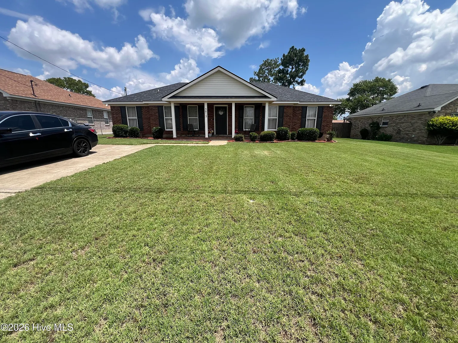 3 bed, 2.0 bath, 1546 sqft, $1,800 — Photo 2