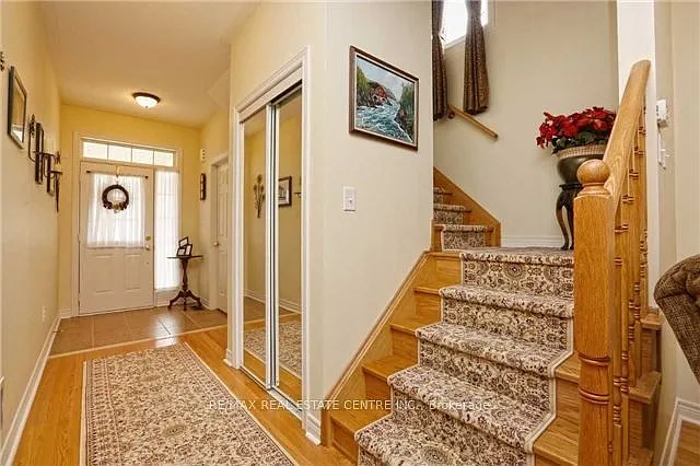 43 Joywill Ct — Photo 5