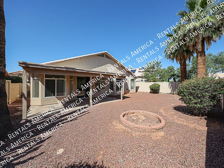 13874 W Wilshire Dr — Photo 37