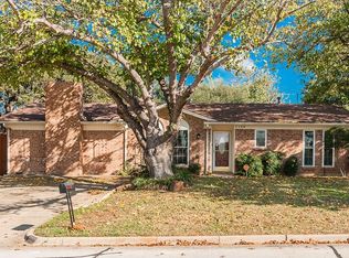 1132 Sherwood Dr, Bedford, TX 76022