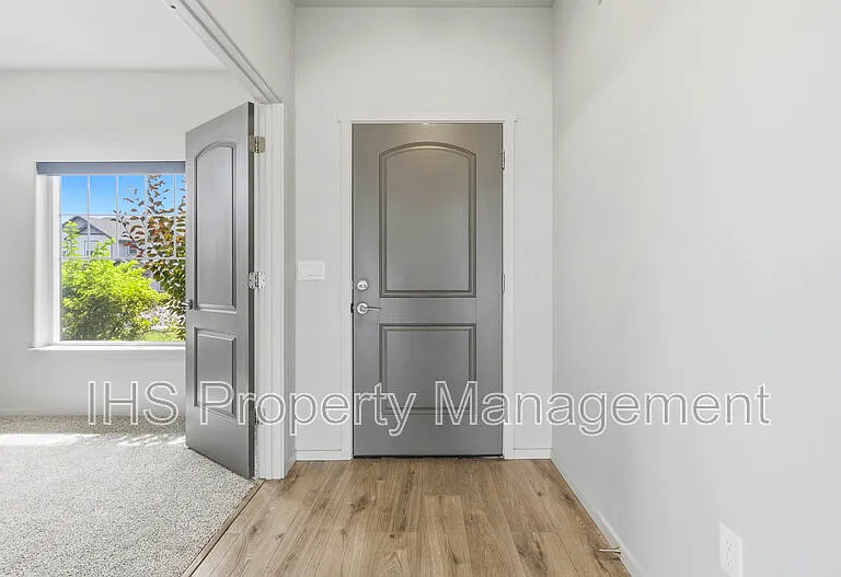5814 Sidon Ln — Photo 4