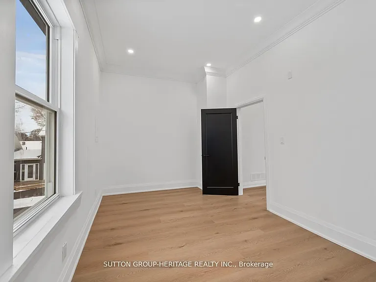 852 Simcoe St N #3 — Photo 7