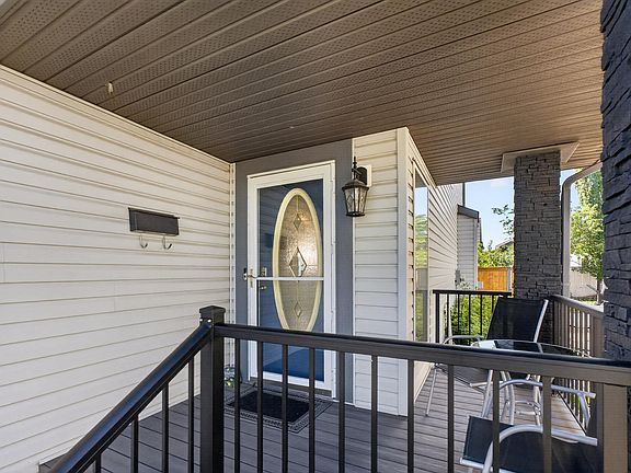 4th image of 2327 37b Ave NW