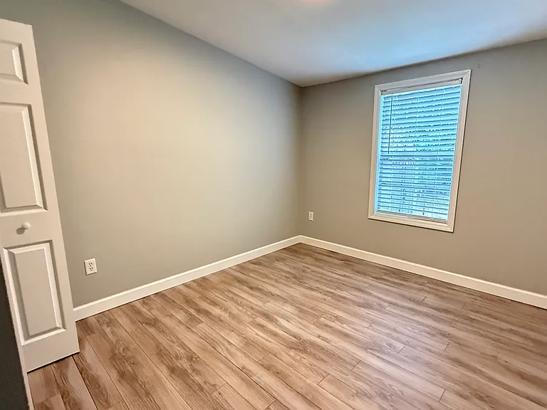 10406 Brussels Dr — Photo 24