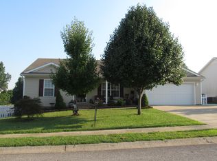 915 Wing Tip Cir, Hopkinsville, KY 42240