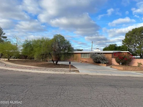 2000 S Marc Dr, Tucson, AZ 85710