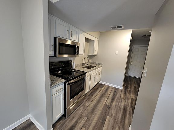 4th image of 2412 Mount Claire Ave