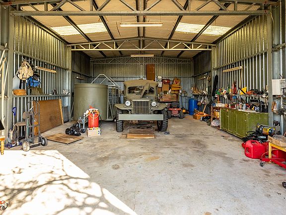 5th image of 358 Kerrville Country Dr