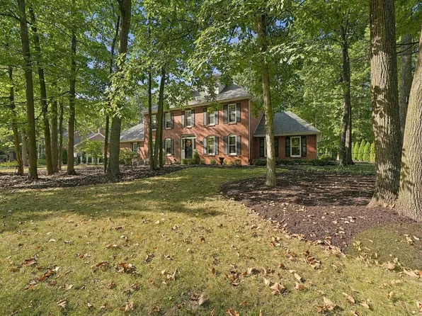 10727 Country Wood Trl, Fort Wayne, IN 46845
