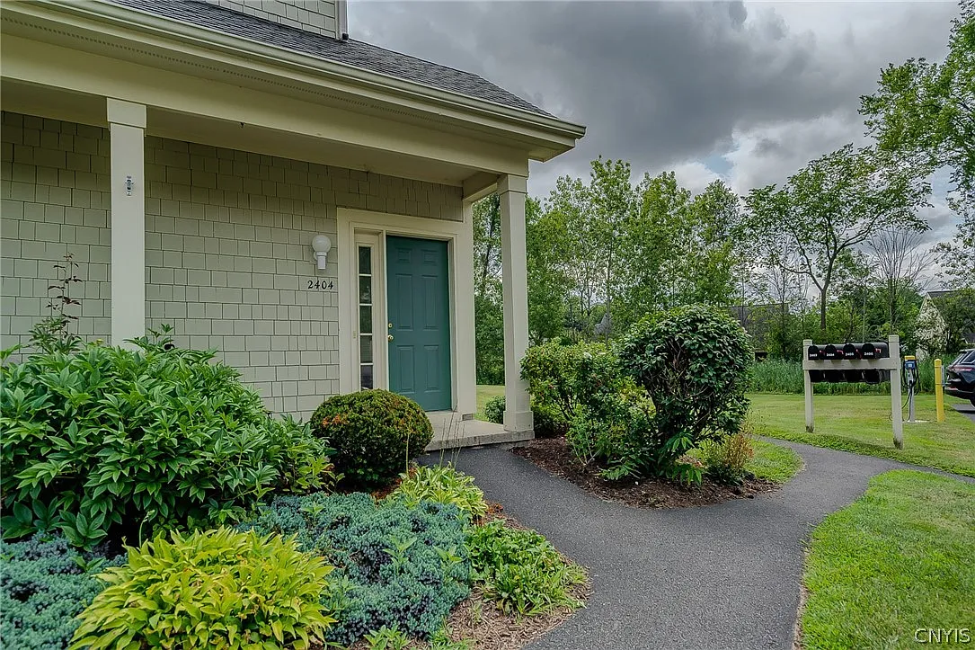 2 bed, 2.0 bath, 1092 sqft, $2,300 — Photo 3