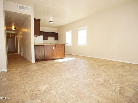 3rd image of 2862 Grant Ave APT 2