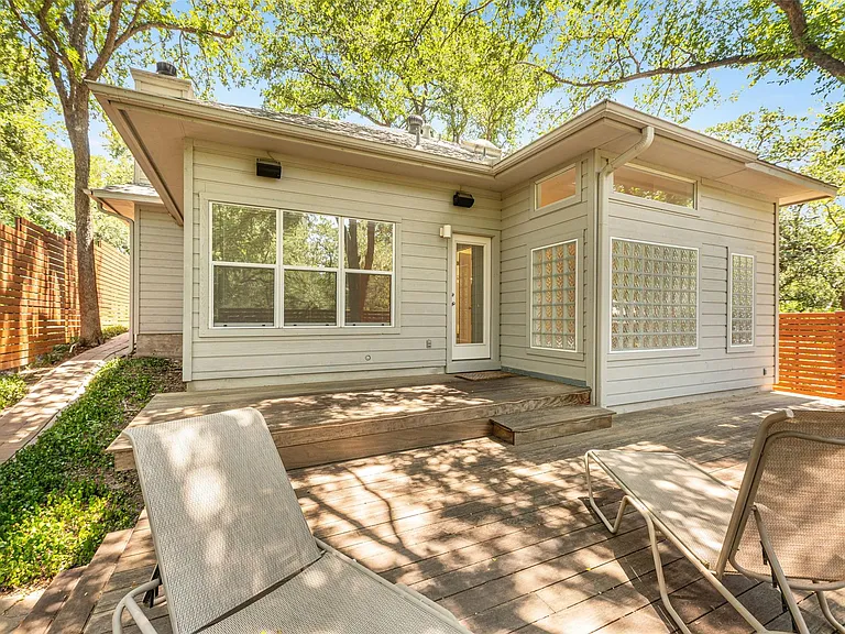 1621 Maggie Mayes St — Photo 31