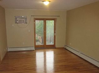 3018 23rd St APT 4R, Astoria, NY 11102