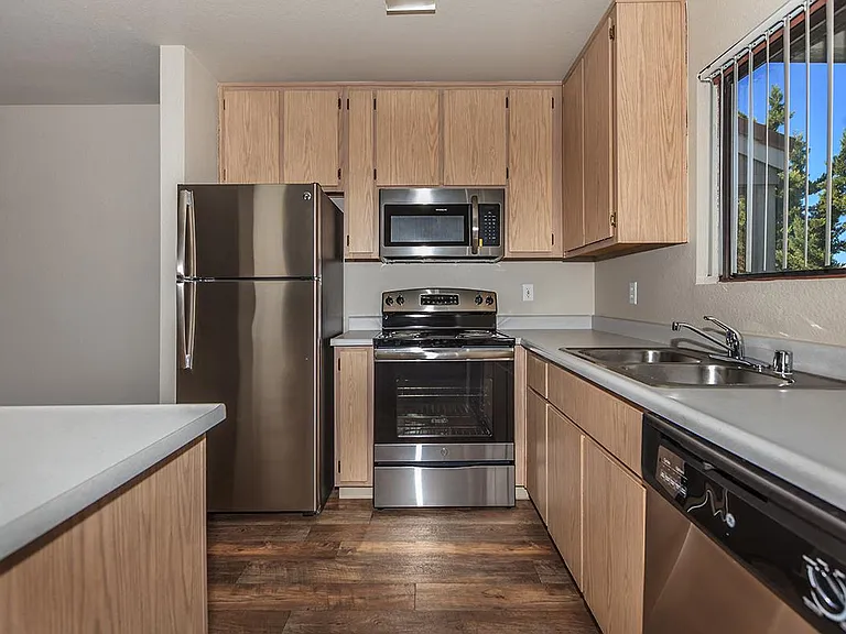 Sagecliff Apartments — Photo 13