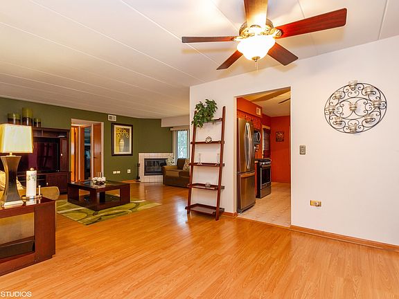 5th image of 6640 183rd St APT 2B