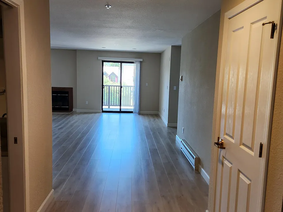 3771 Rio Rd #306